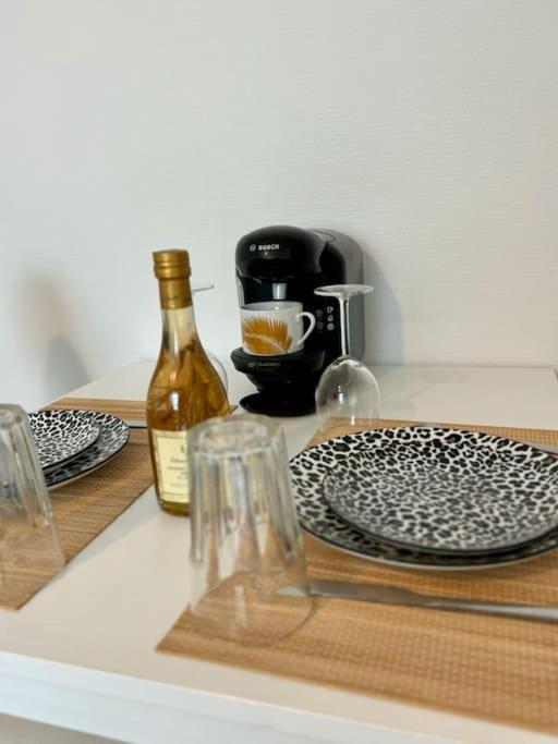 Superbe Appartement Tres Calme Et Confortable Reims Bagian luar foto