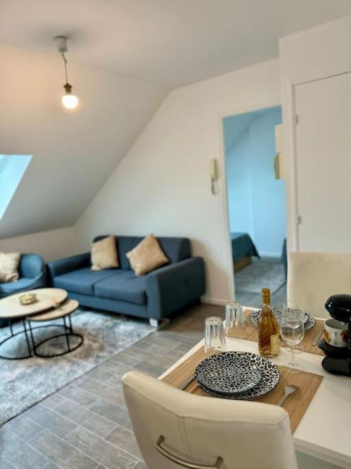 Superbe Appartement Tres Calme Et Confortable Reims Bagian luar foto